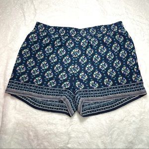 BCBG Maxazria Patterned Shorts in a size small